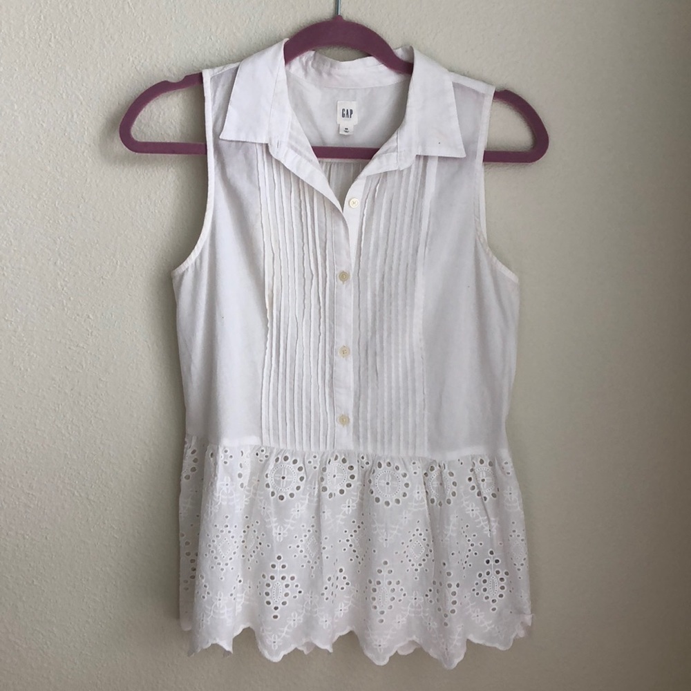 GAP White Eyelet Peplum Tank size XS